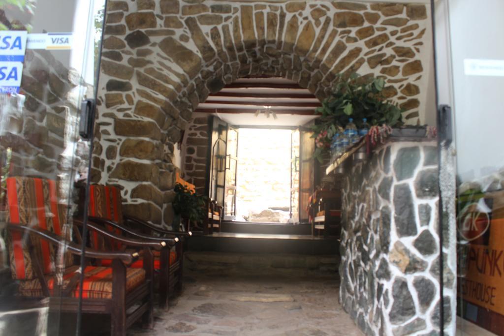 Eureka Lodge Ollantaytambo Esterno foto