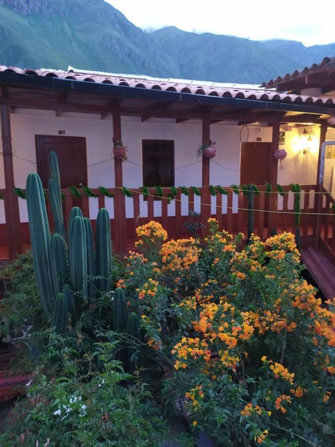 Eureka Lodge Ollantaytambo Esterno foto